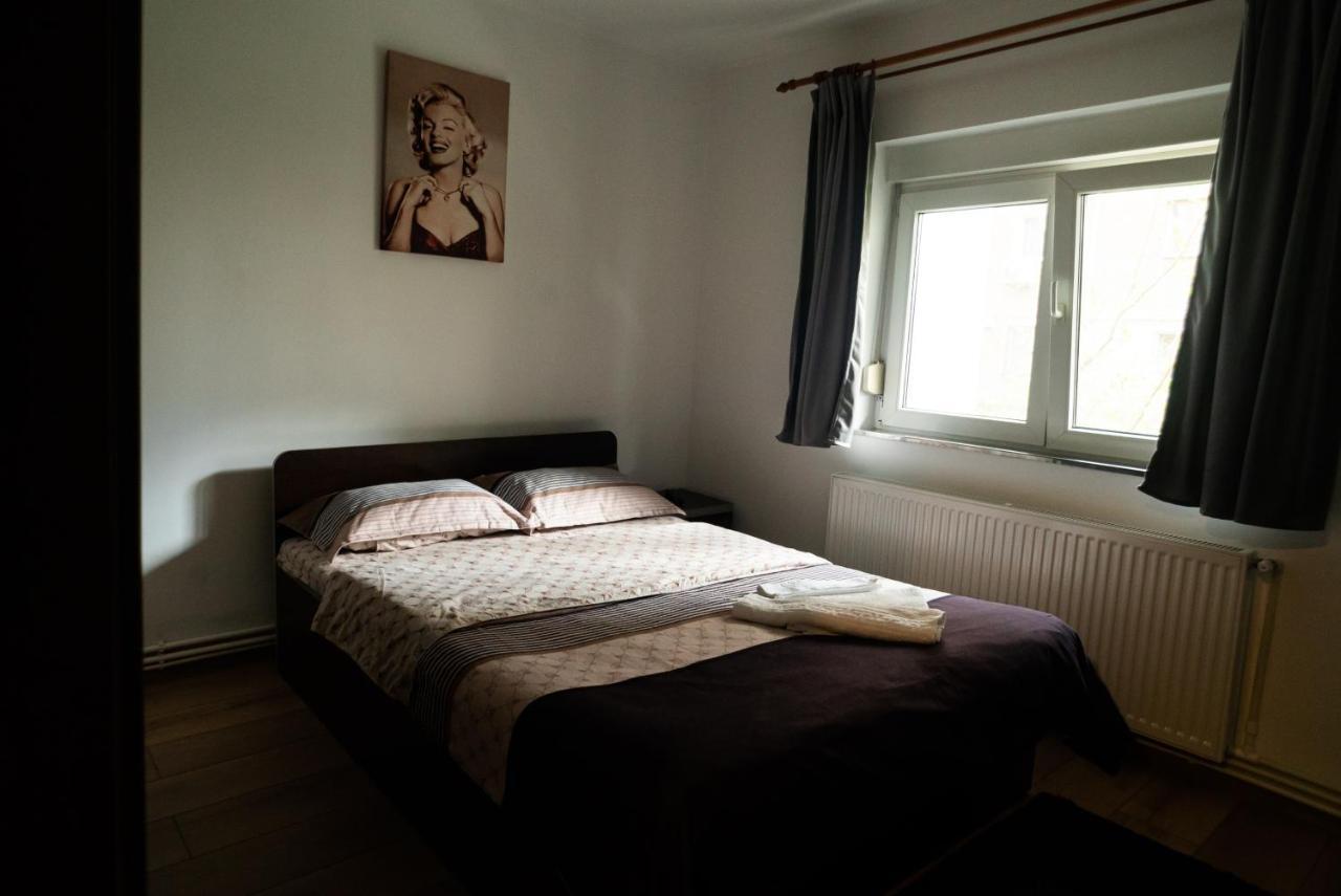 Apartament Dacul Hunedoara Esterno foto