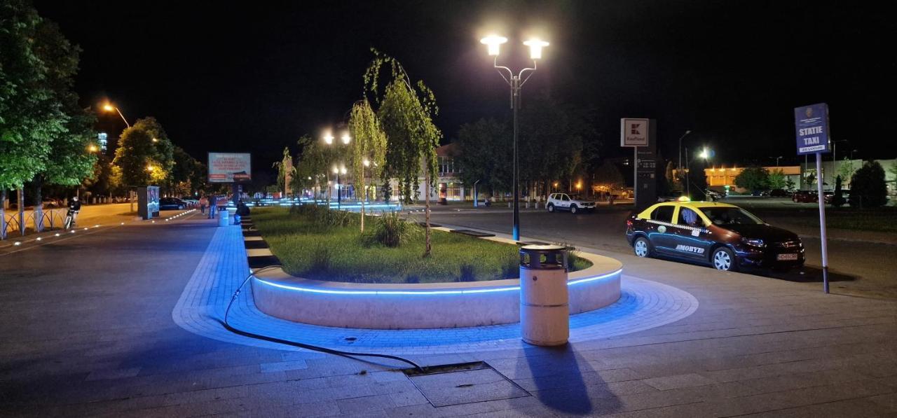 Apartament Dacul Hunedoara Esterno foto
